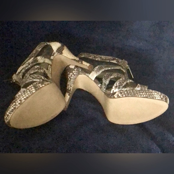 Nine West Roccia High Heeled Size 8M Sandal NWT - Picture 7 of 10